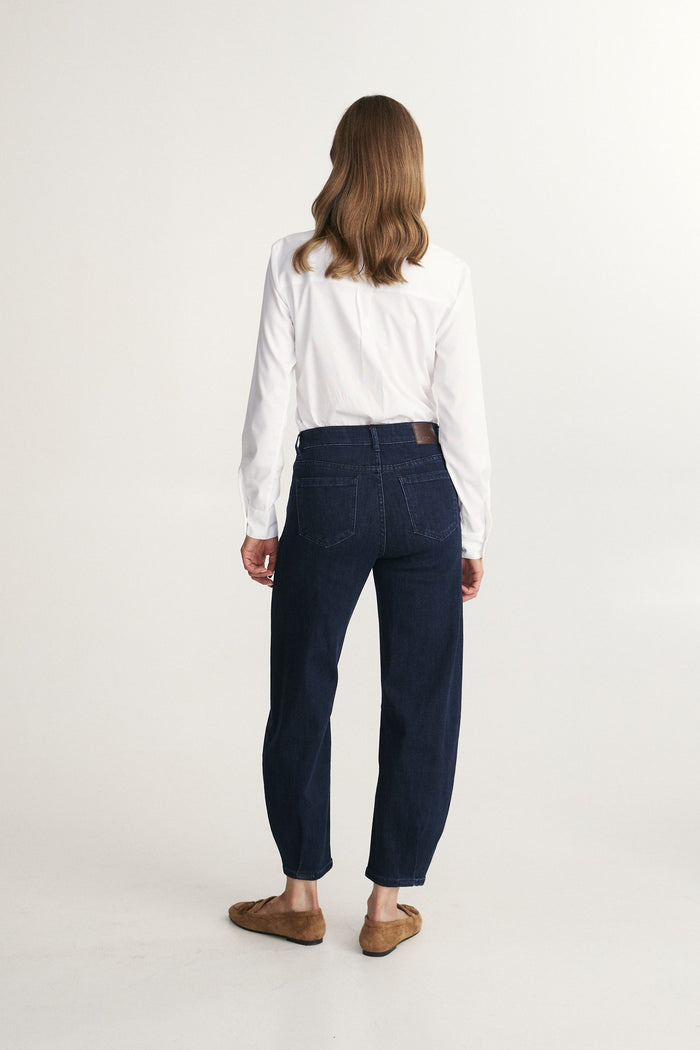Barrel jeans with pleated hem