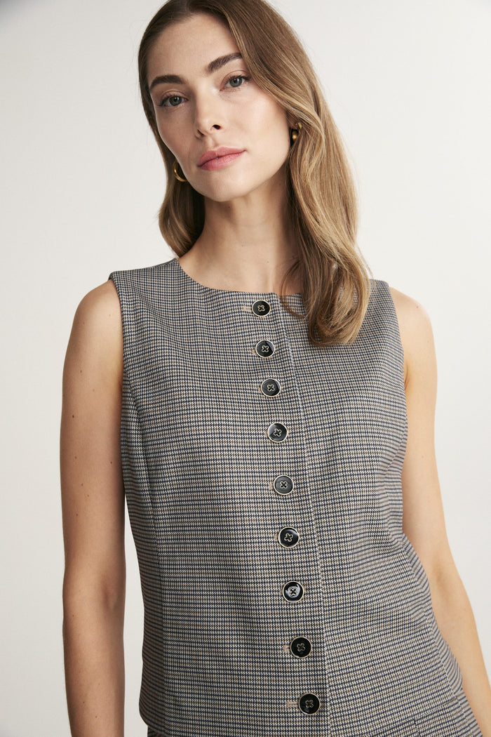Crew neck vest