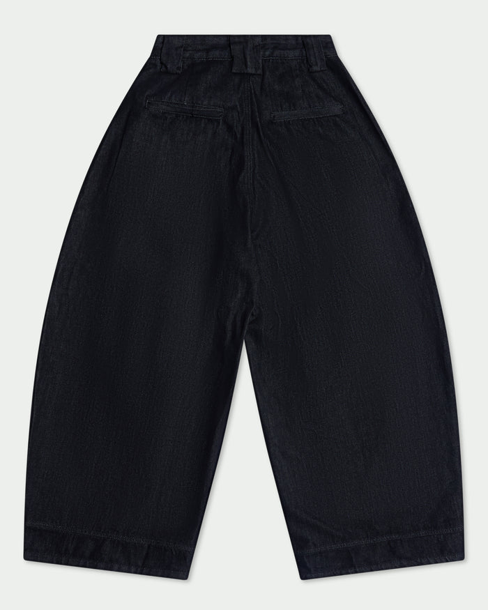 Curveball Barrel Jeans