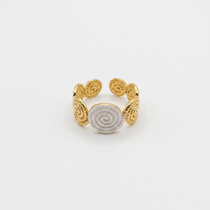 Elegant spiral ring