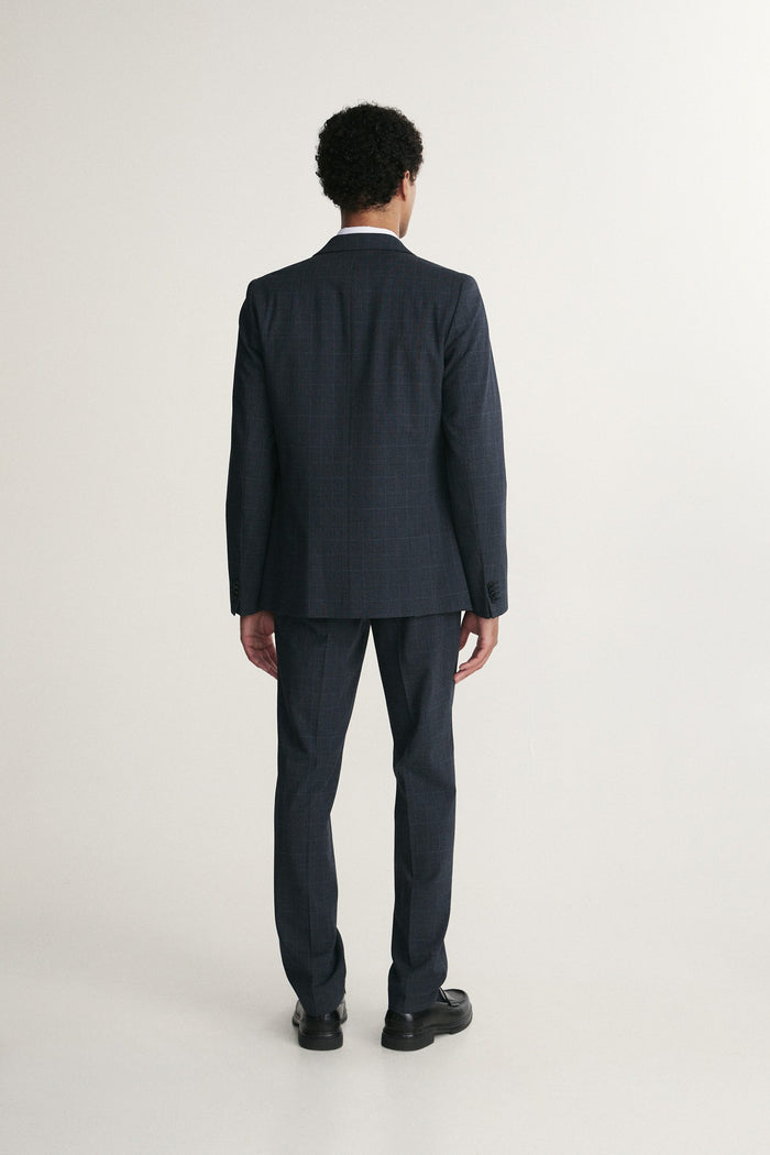 Extra-fitted check blazer