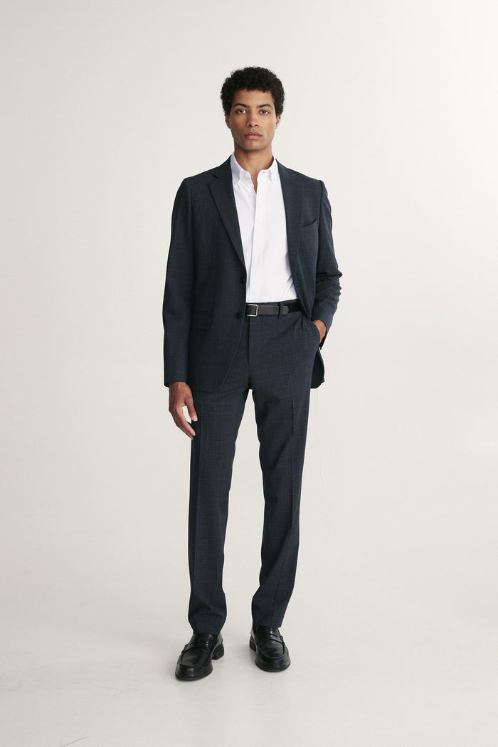 Extra-fitted check blazer