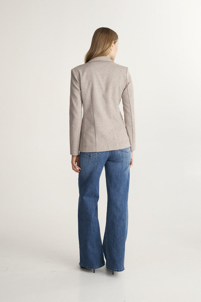 Fitted jacket