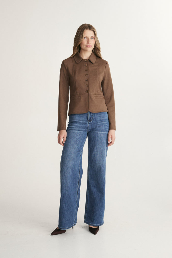 Fitted stretch jacket