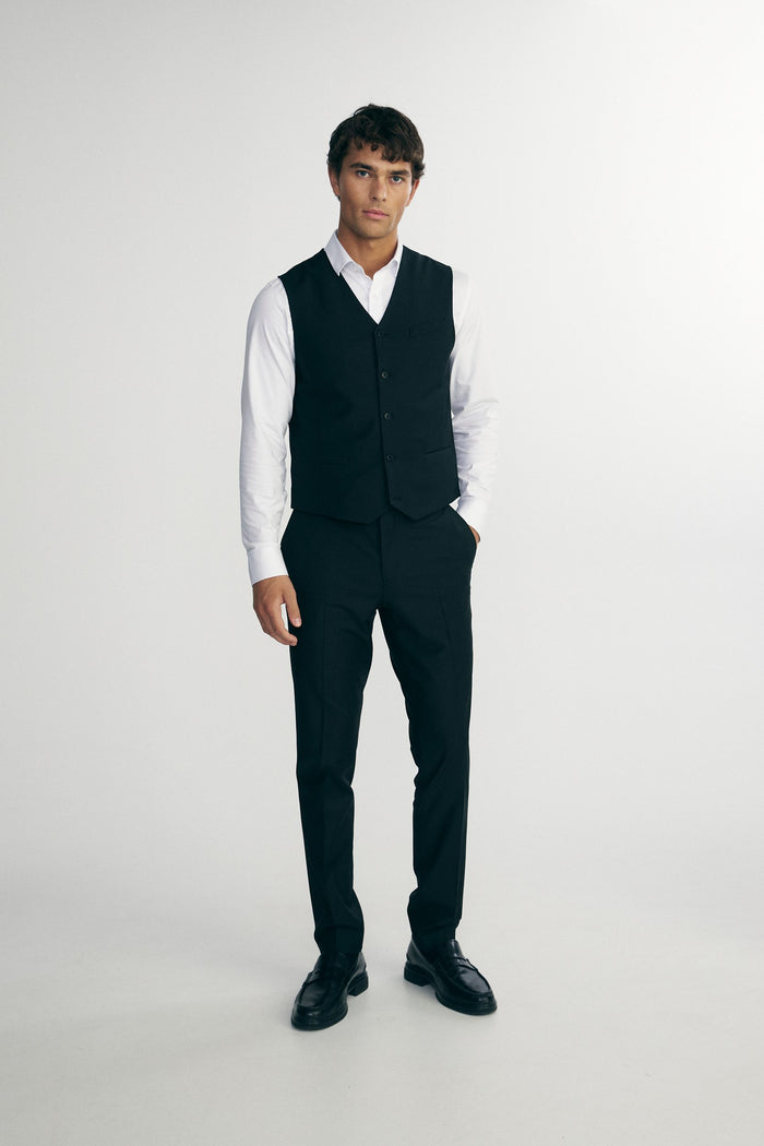 Fitted vest