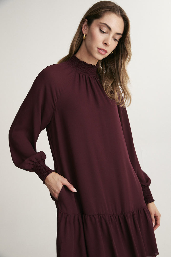 Fluid dress with frill