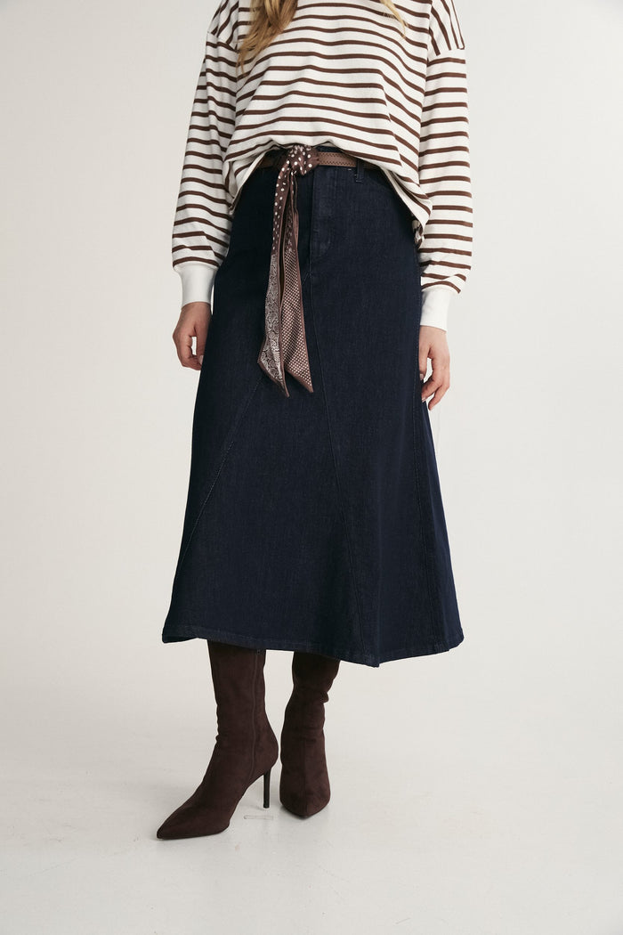 Fluid flared denim skirt