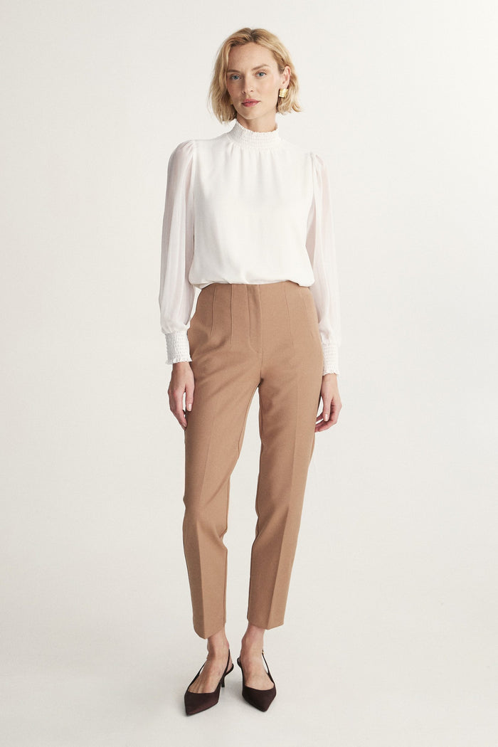 High waist pant with darts