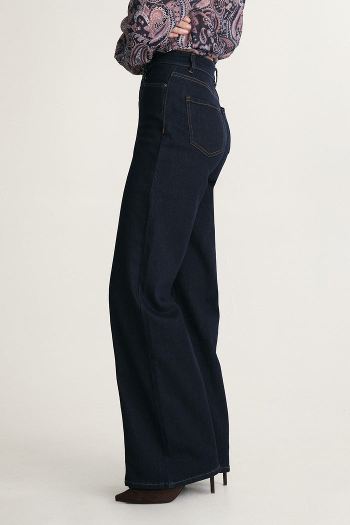 High waist straight jean