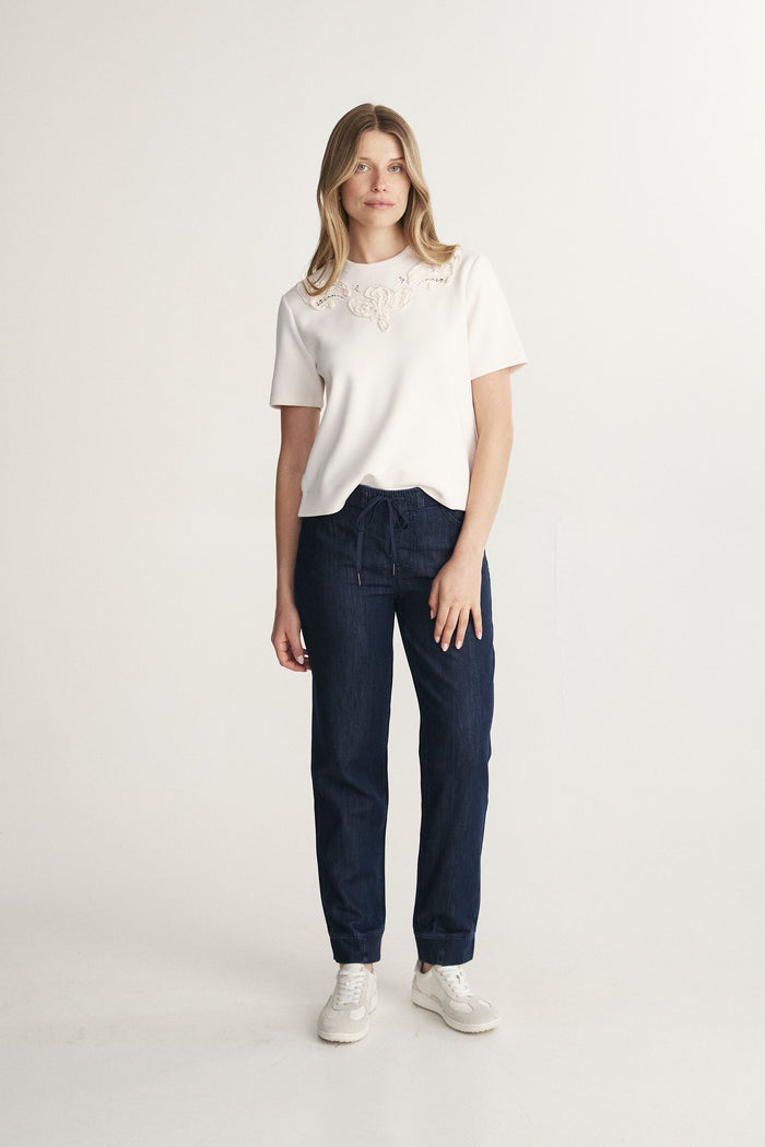 Jeans with drawstring