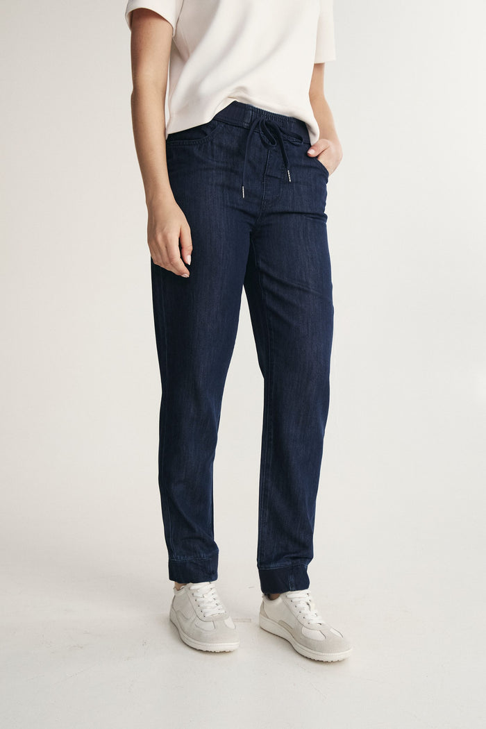 Jeans with drawstring