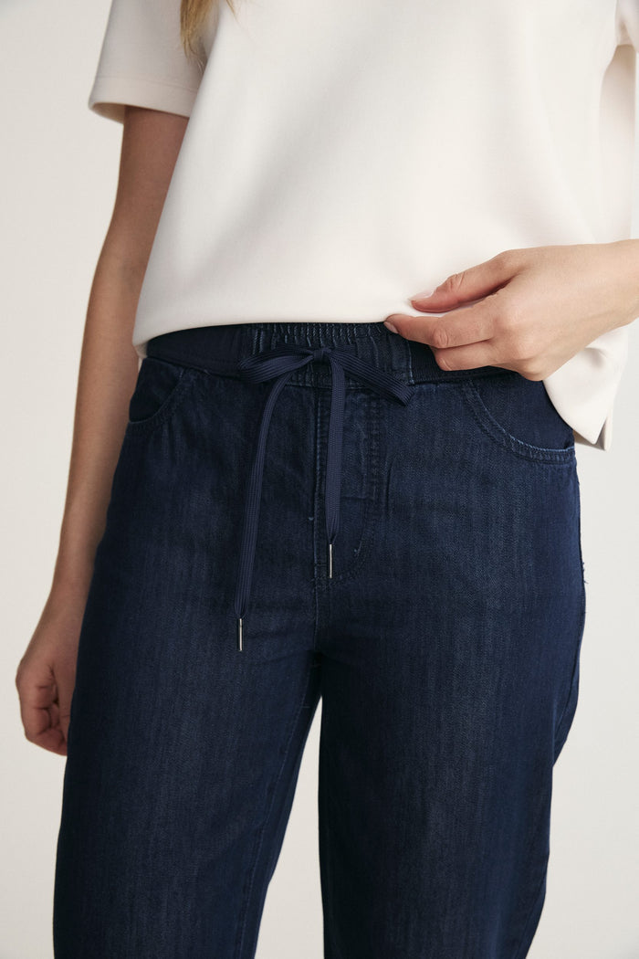 Jeans with drawstring