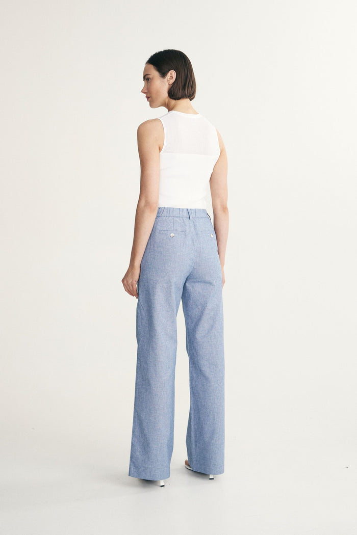Linen pants with elastic back