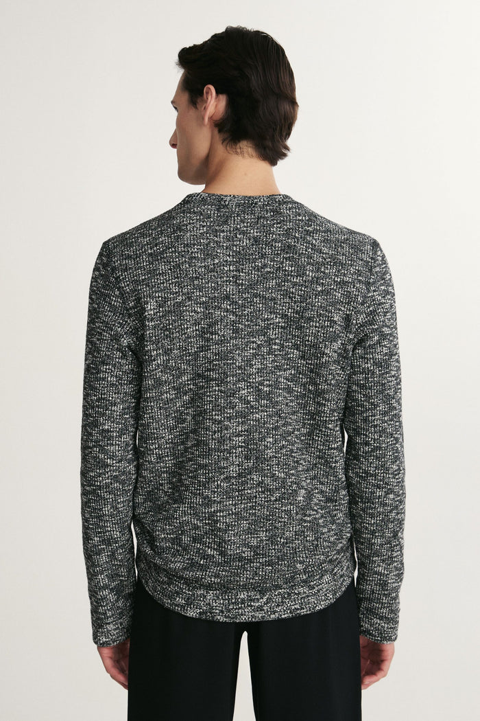 Long sleeve Crew neck sweatshirt