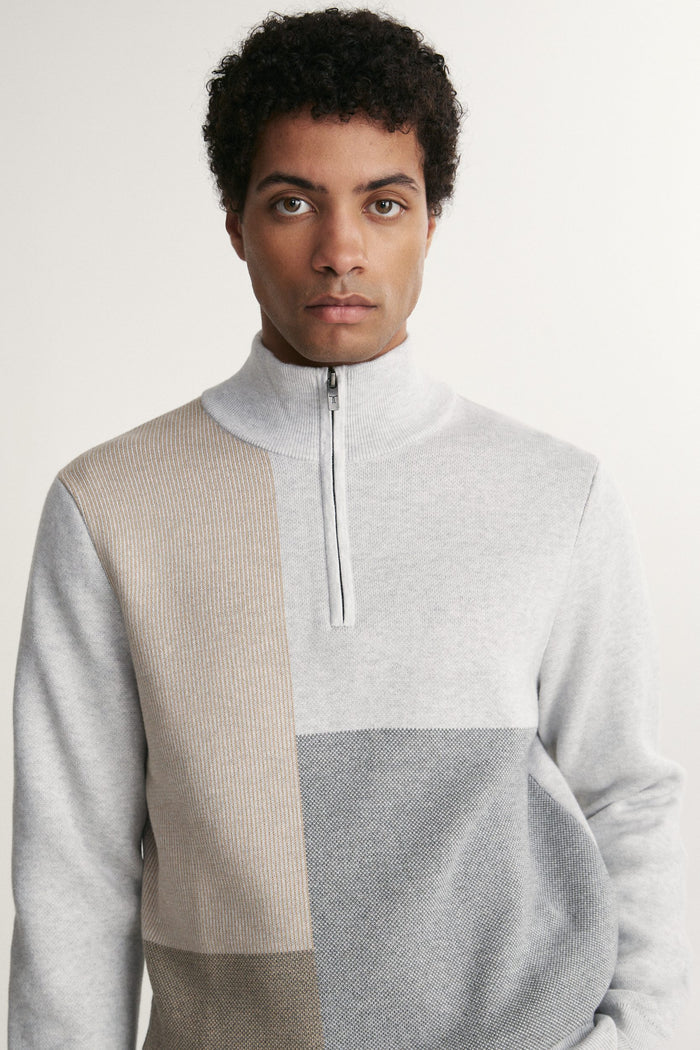 Mock neck  color blocking