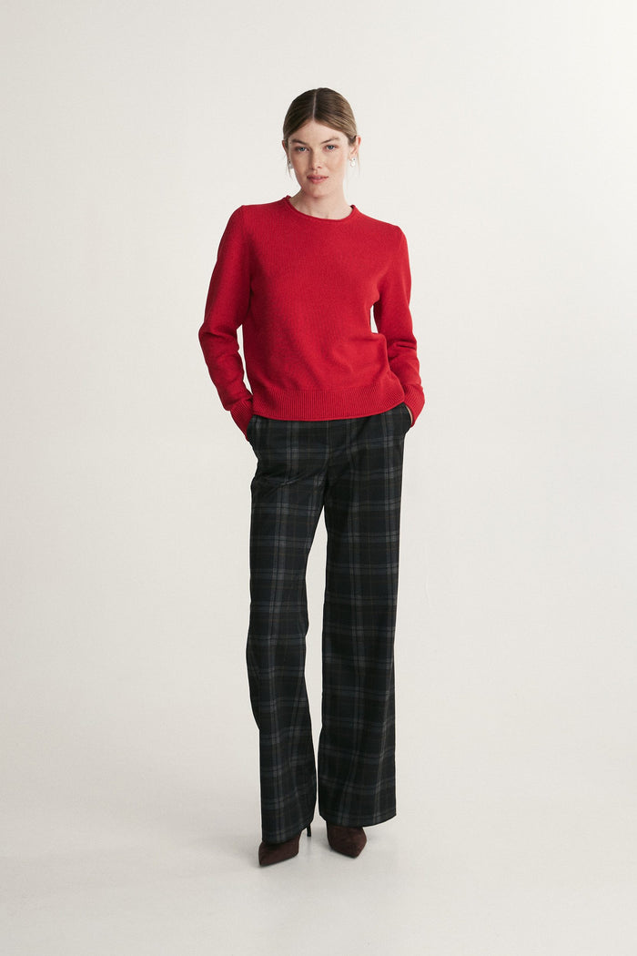 Modern pant with plaid