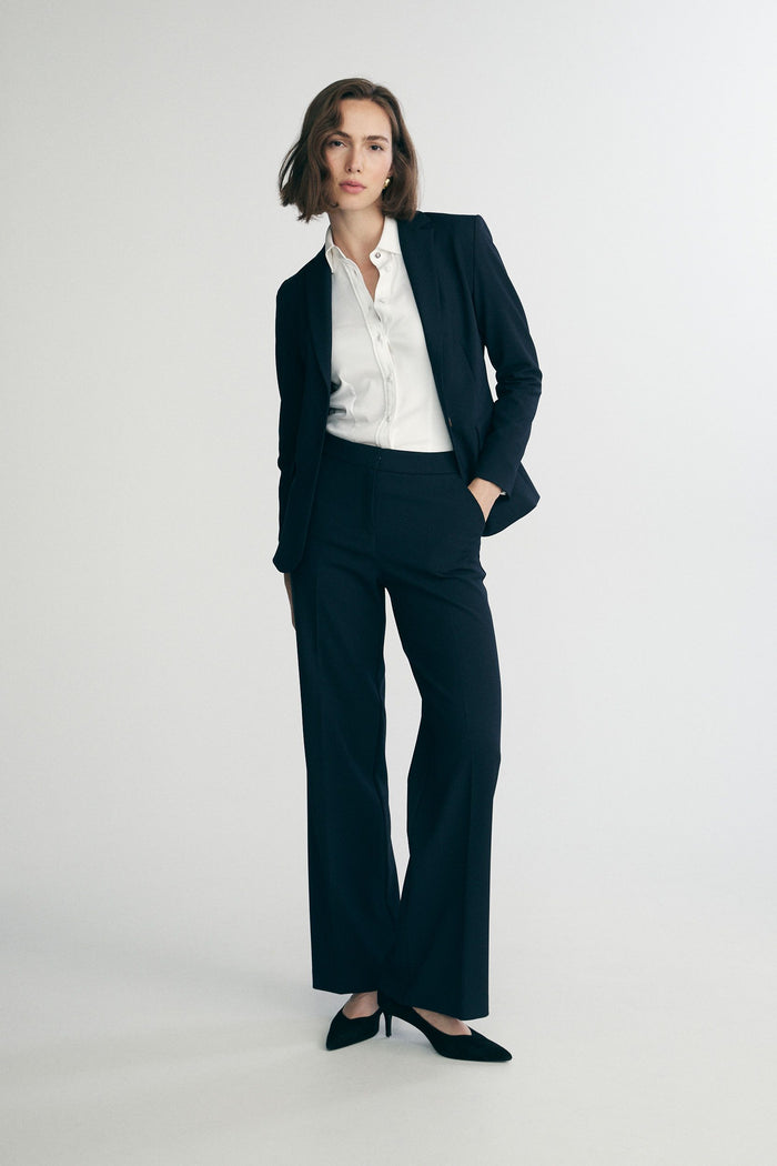 Modern pant
