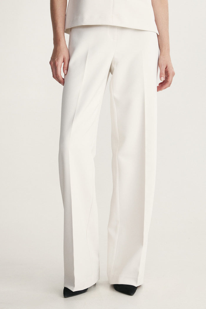 Modern pant
