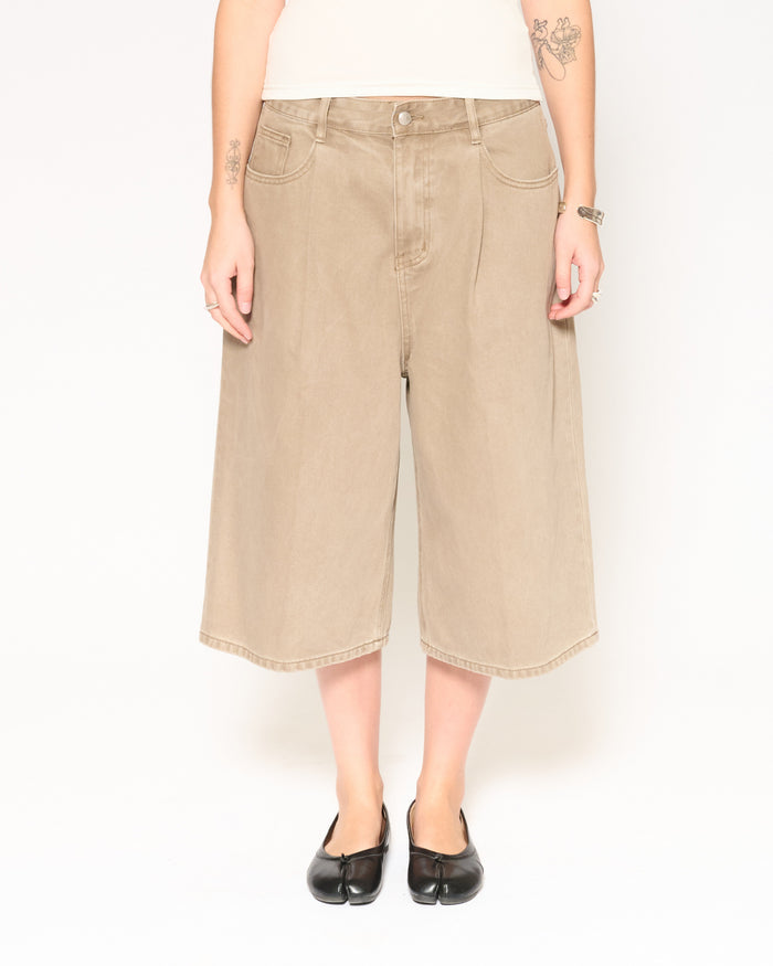 On Air Beige Jorts