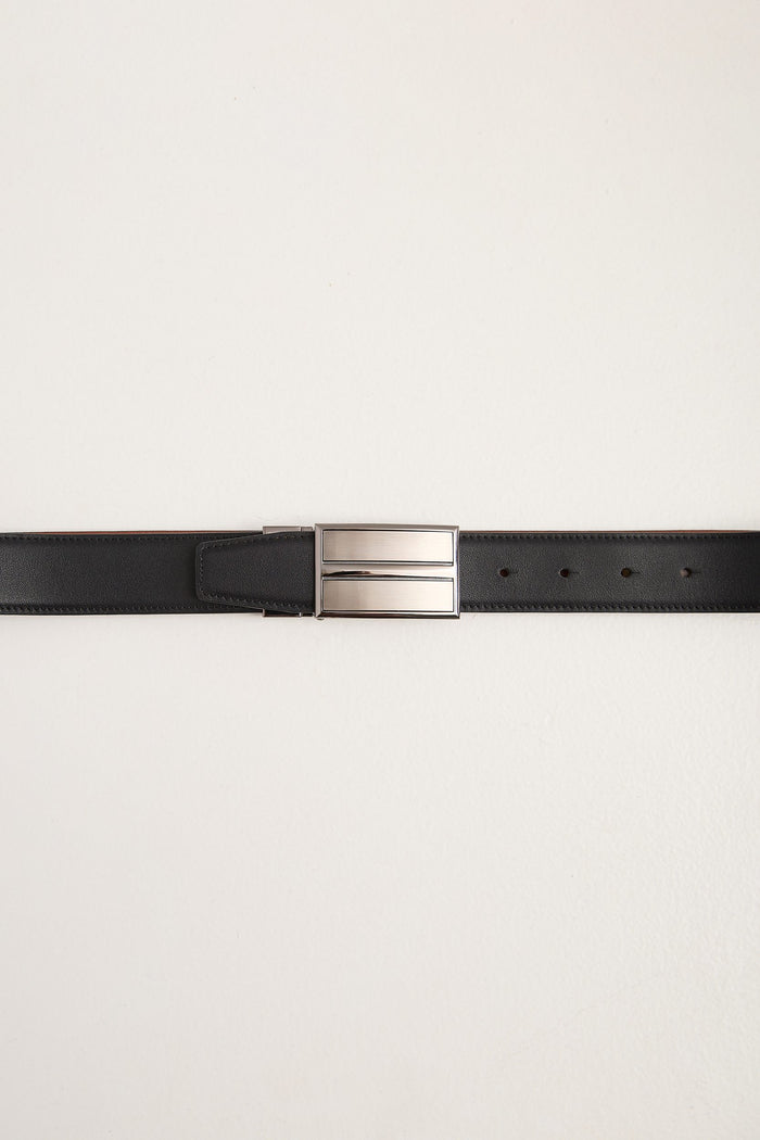 Plate buckle reversible leather belt