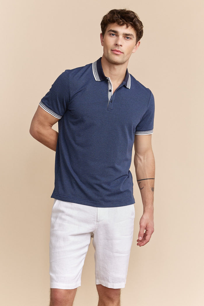 Polo with contrasting details
