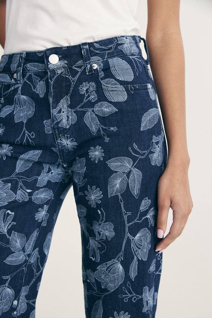Printed classic jean