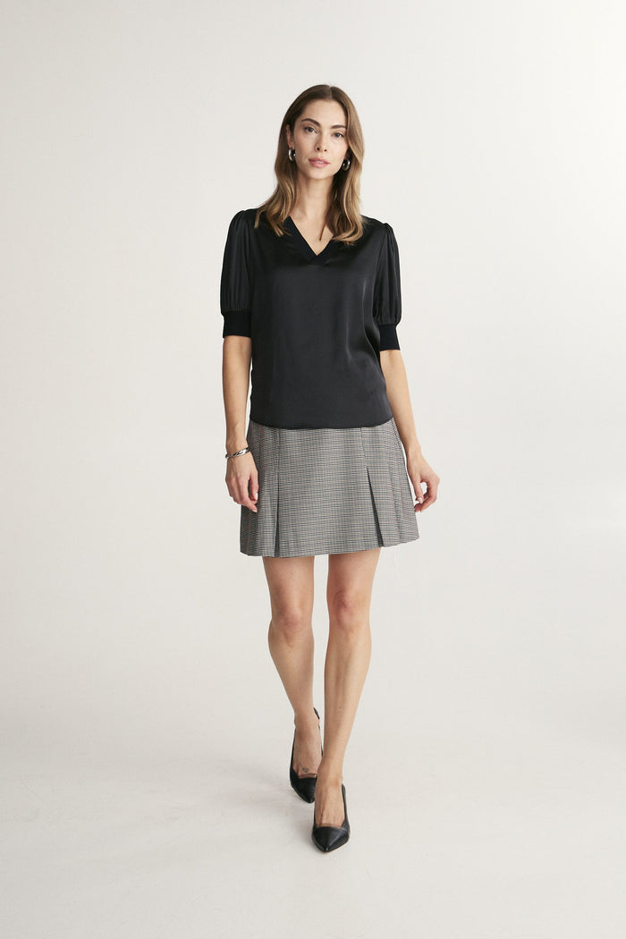 Ribbed V-neck puff sleeve short-sleeved shirt
