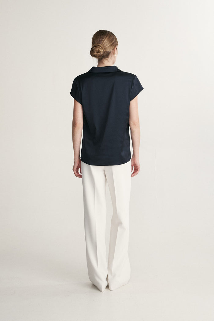 Satin top with short sleeve