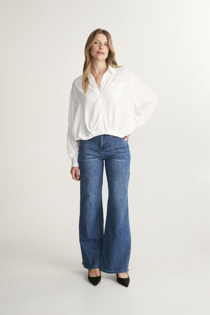Shirt with drawstring