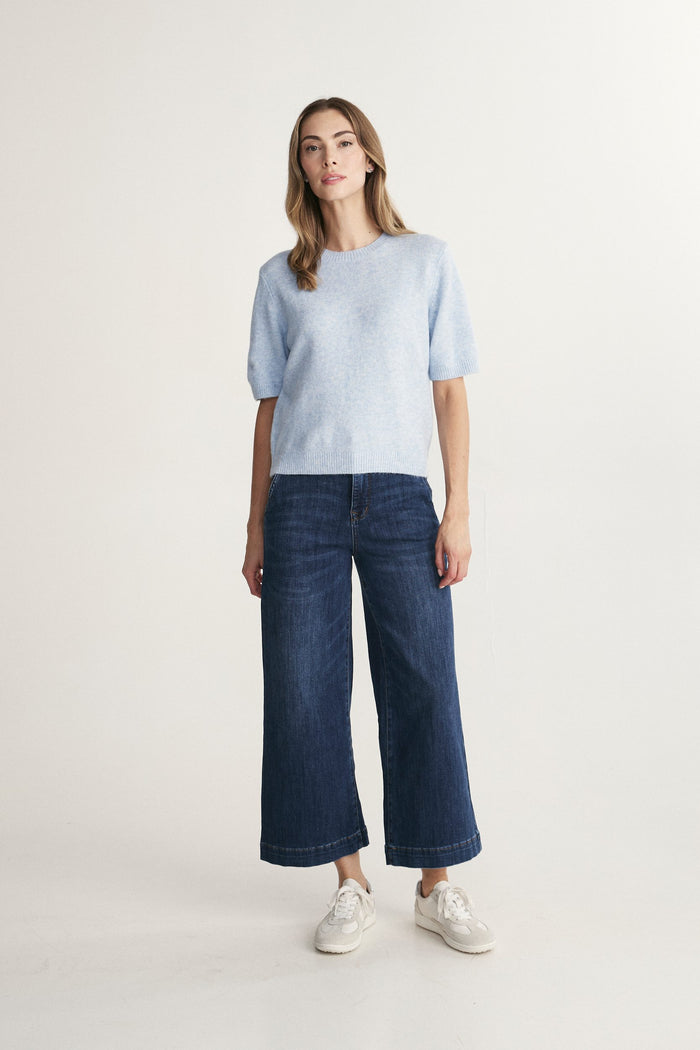 Short sleeves sweater