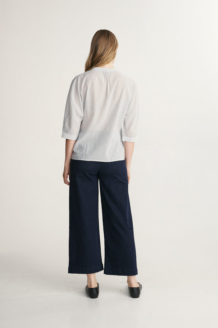 Sleeve dolman top with pleats at front