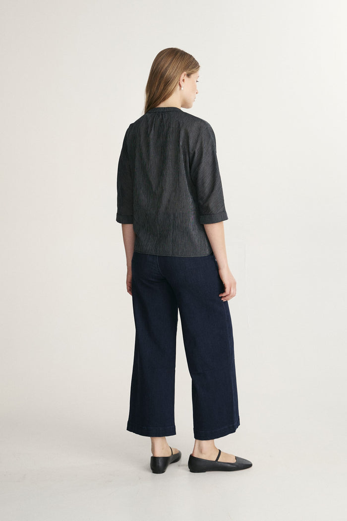 Sleeve dolman top with pleats at front