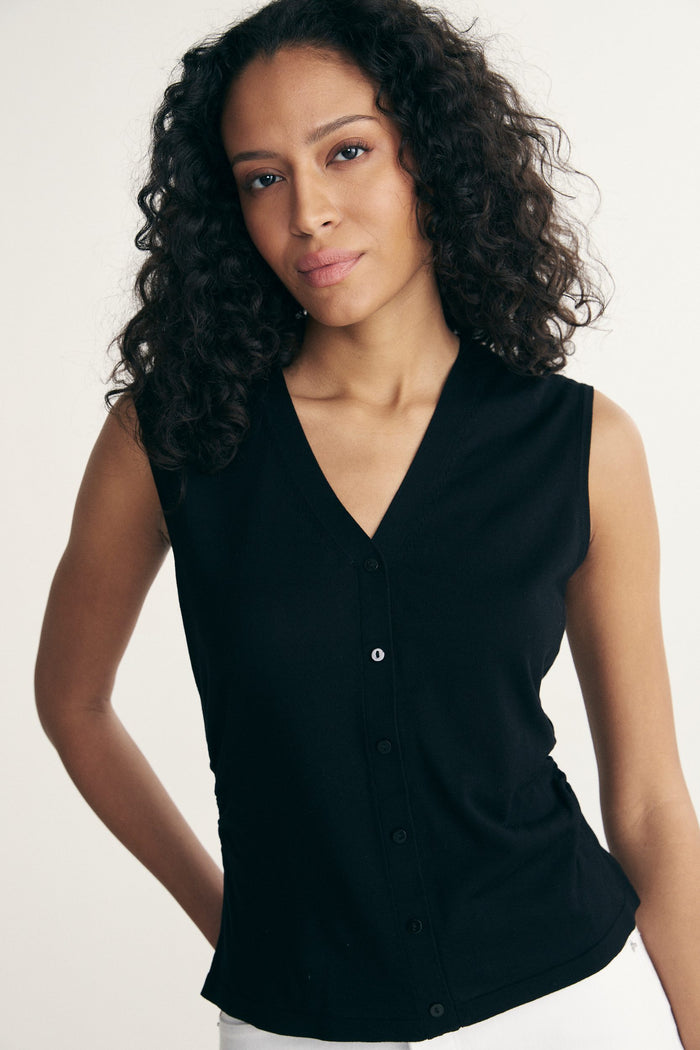 Sleeveless cardigan