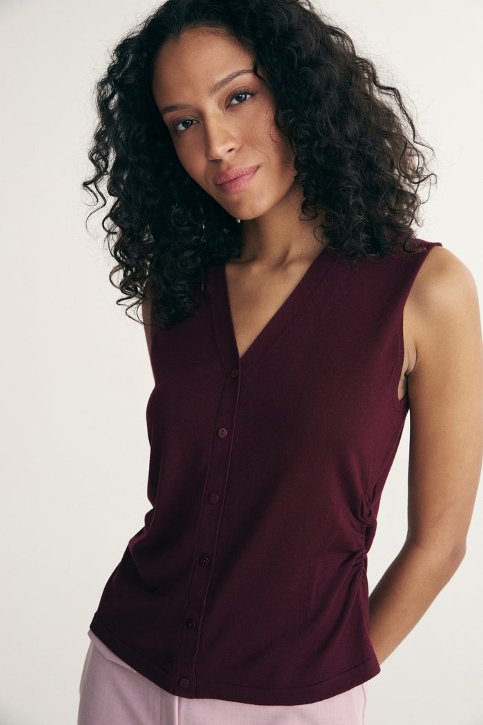 Sleeveless cardigan