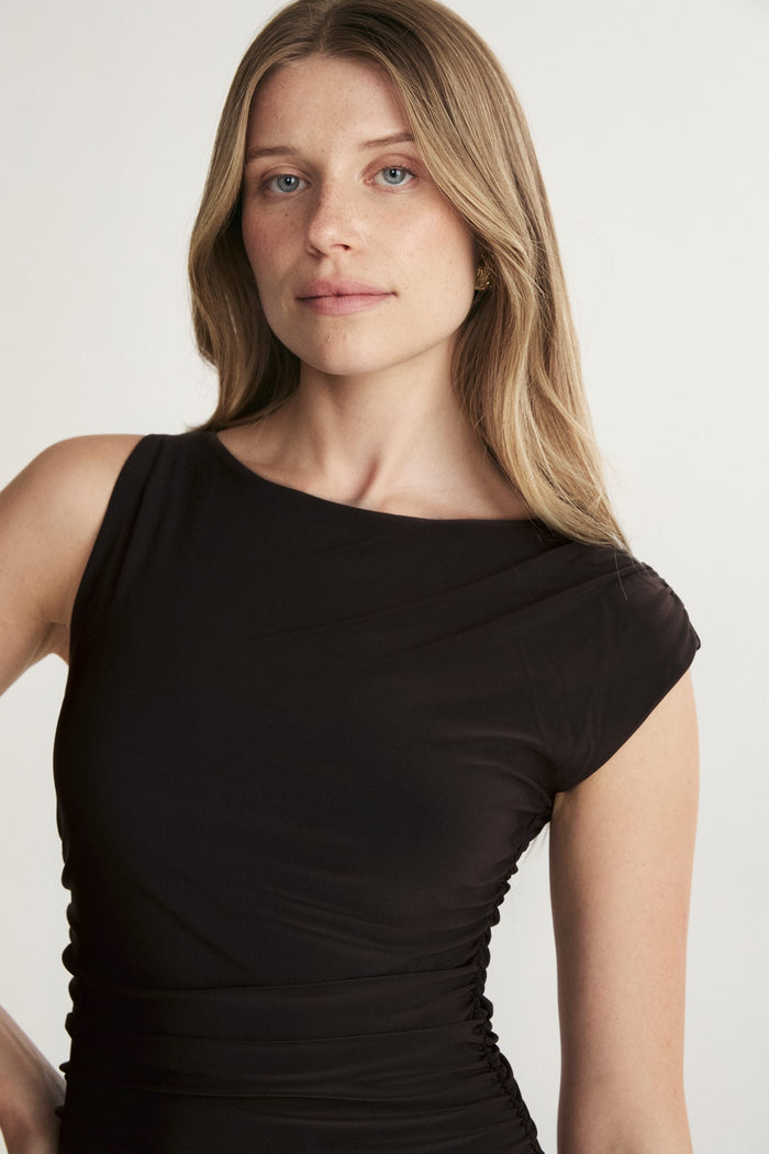 Sleeveless maxi dress