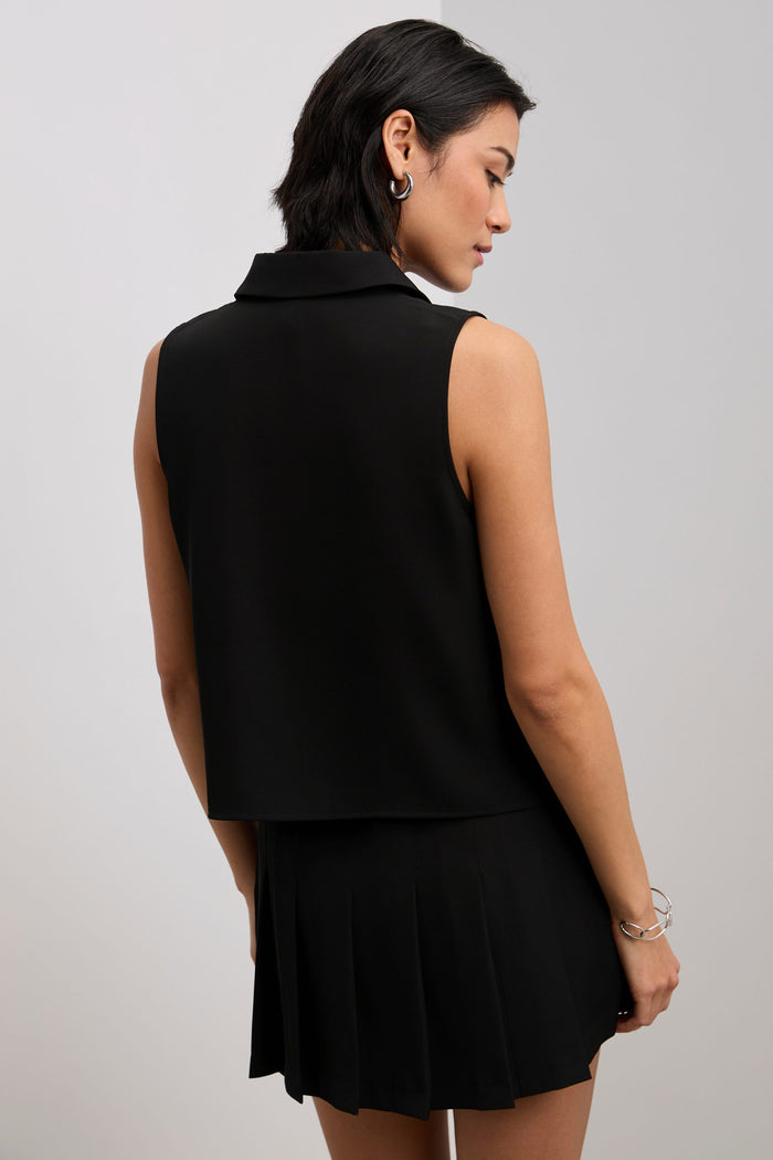 Sleeveless polo