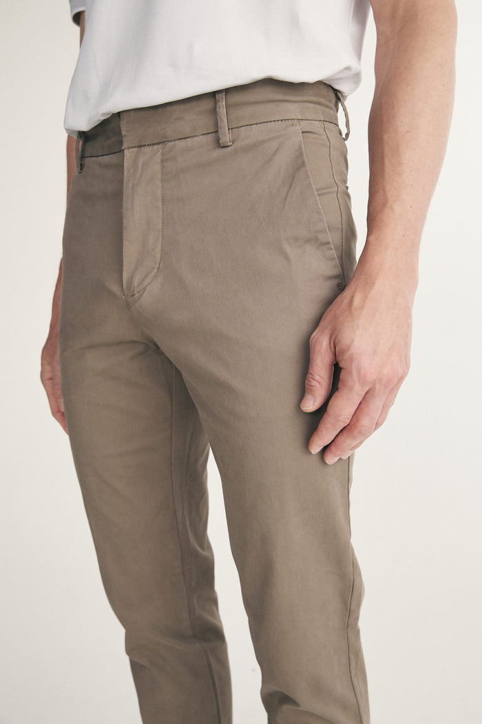 Slim fit chino