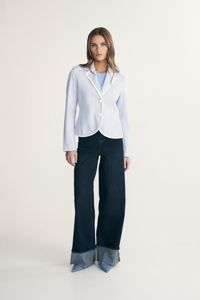 Stretch fitted jacket