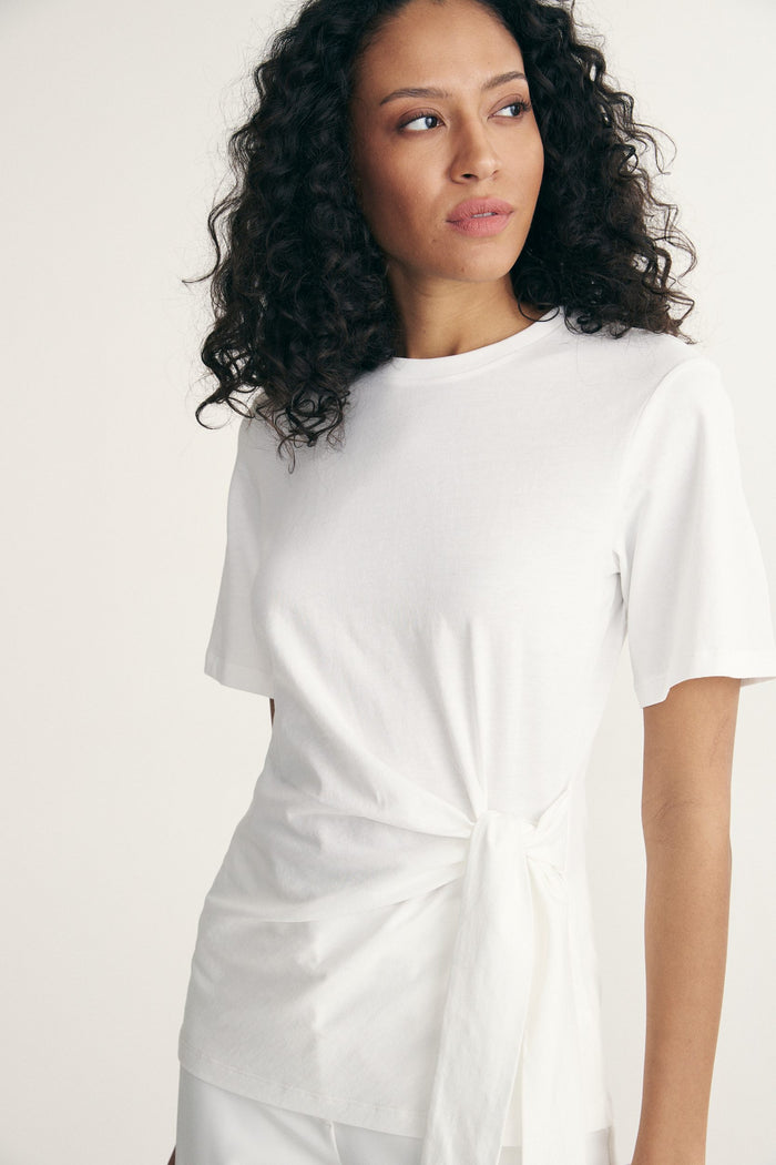 t-shirt with tie