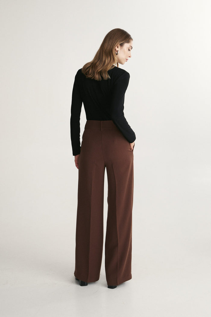 Wide leg fluid pant with pleats