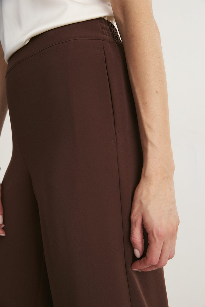 Wide leg fluid pant