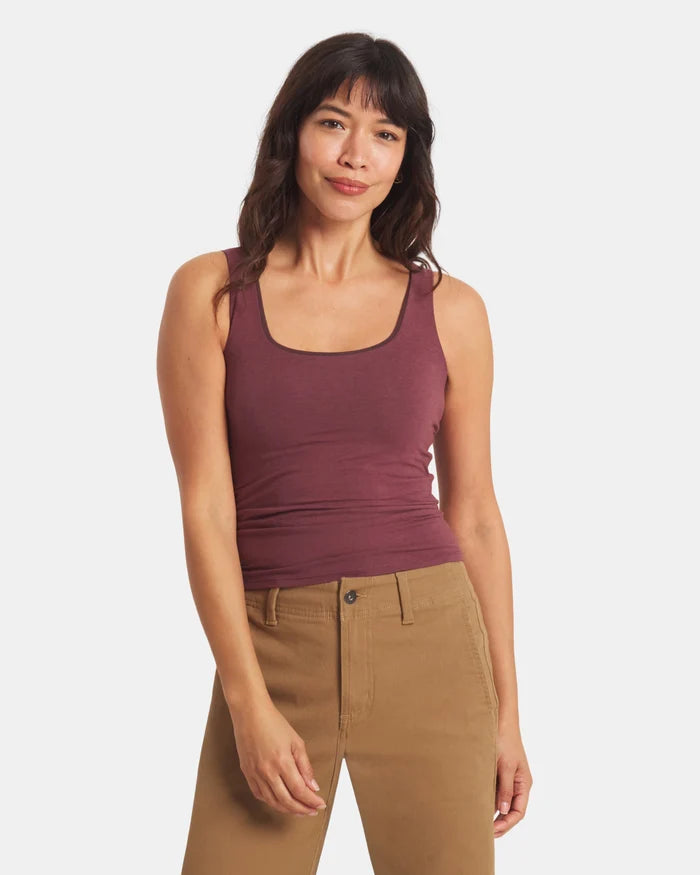 Jess is 5’7”, hips 35”, waist 26”, chest 32A and wearing a size XS.