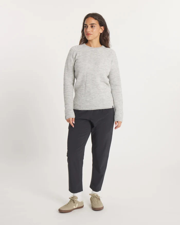 Full-Height Shot of Model Wearing Women's Mountain Crew Outdoor Sweater in Heather Light Grey – PAKA Apparel